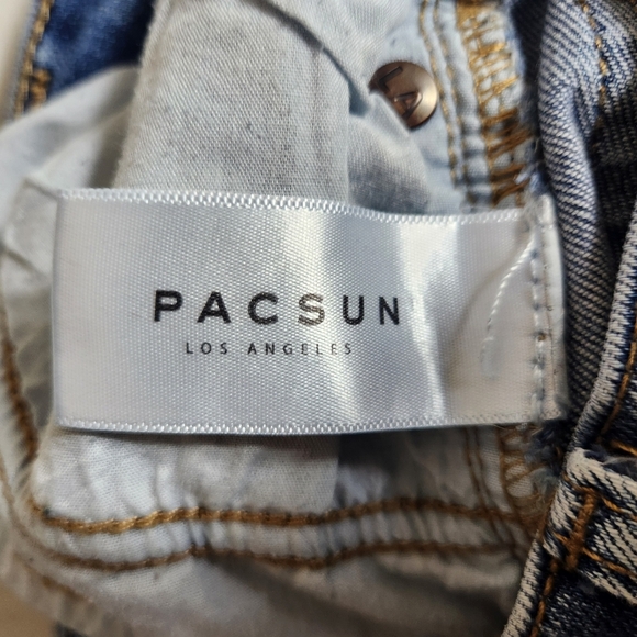PacSun Womens |26| Vintage Icon Raw Hem Mid Rise Cropped Medium Wash Jeans - Picture 12 of 12